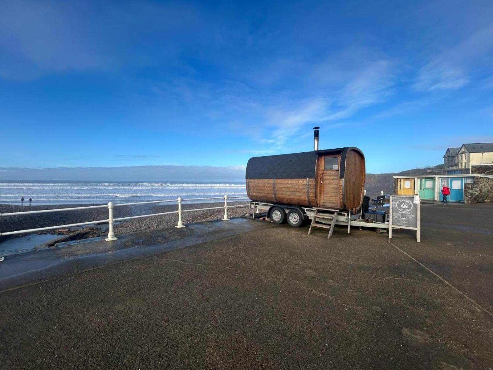 Breathtakingly Beautiful Apartment Bude